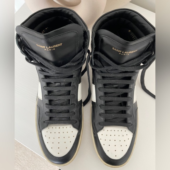 SAINT LAURENT Signature Court Classic SL/10H Leather High Top Sneakers - Picture 4 of 7